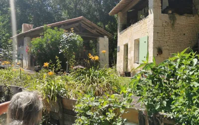 maisons en bordure du marais poitevin